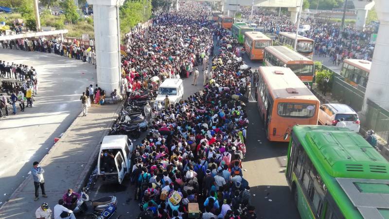 India crowds